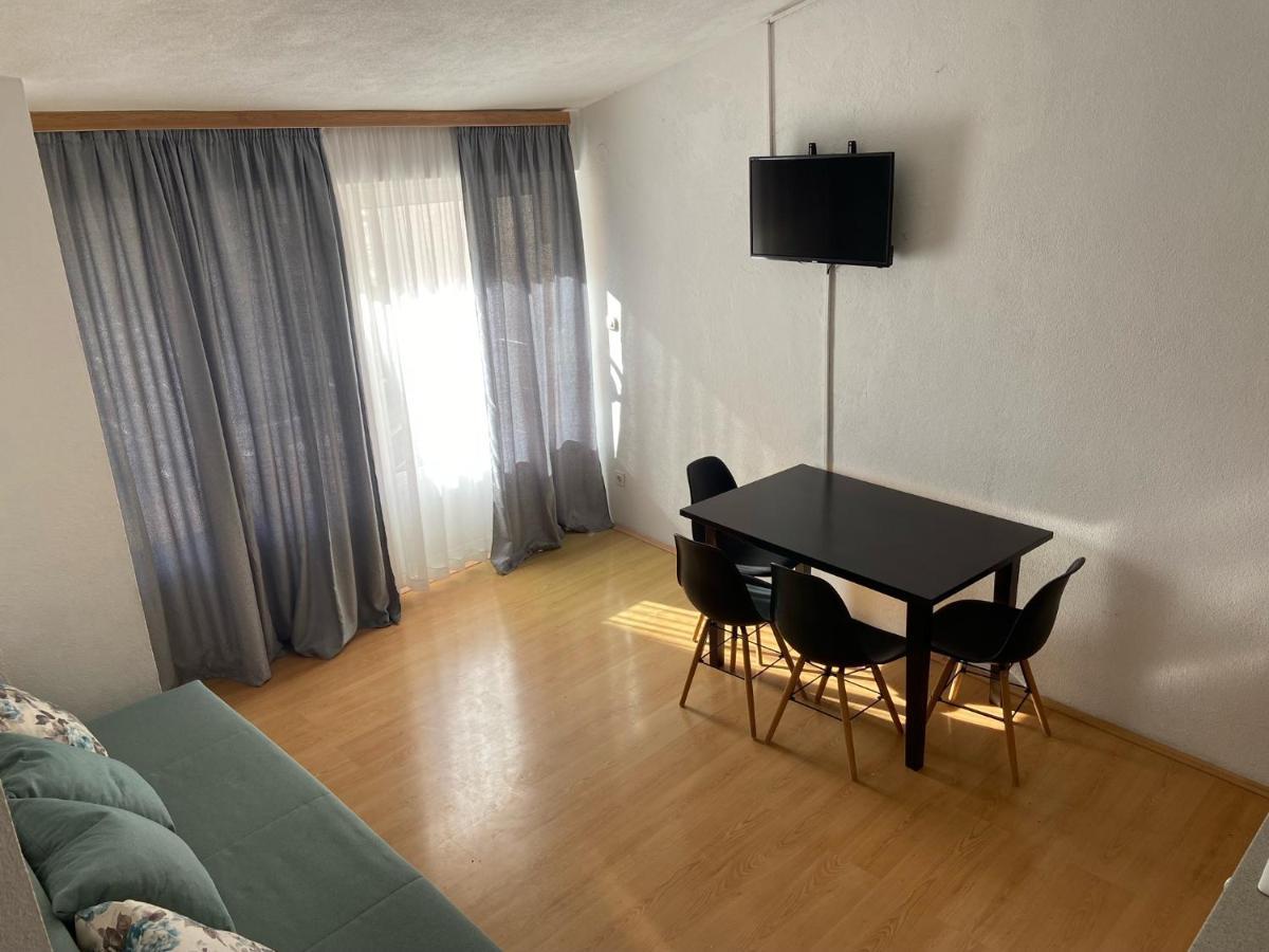 Apartman Polegubic Biograd Na Moru Esterno foto