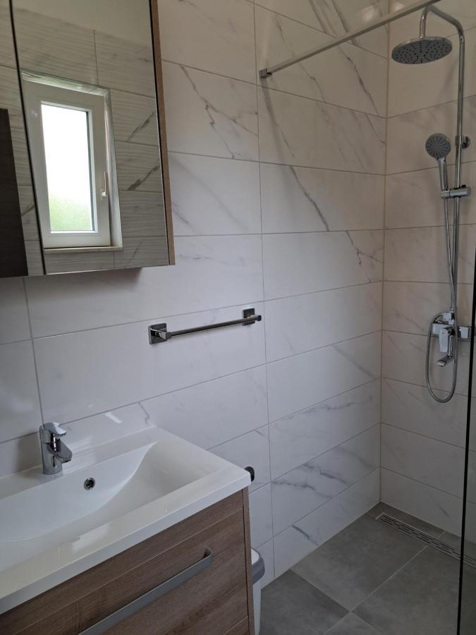 Apartman Polegubic Biograd Na Moru Esterno foto
