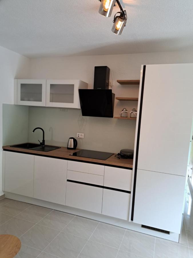 Apartman Polegubic Biograd Na Moru Esterno foto